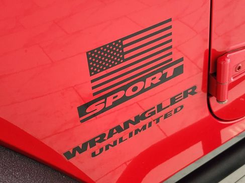 Used 2015 Jeep Wrangler Unlimited Sport w/ Quick Order Package 24S AWD/4WD image 12