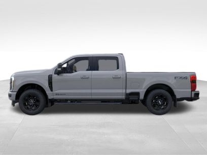 New 2026 Ford F350 Lariat w/ Black Appearance Package