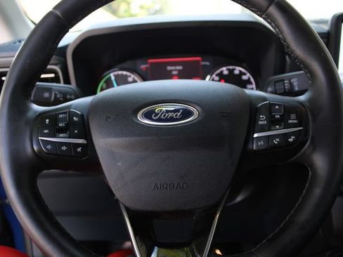 Used 2024 Ford Maverick Lariat w/ Black Appearance Package FWD image 12