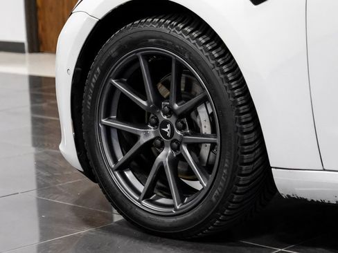 Used 2021 Tesla Model 3 Standard Range Plus image 43