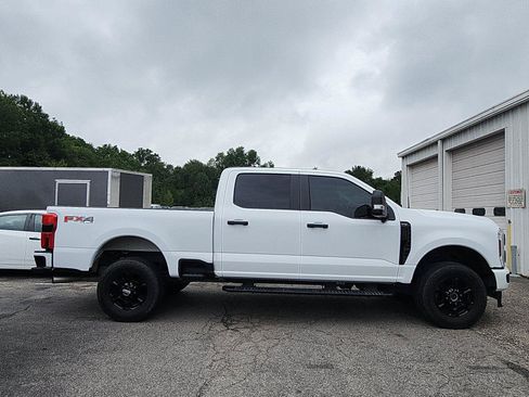 Used 2024 Ford F250 XL w/ STX Appearance Package AWD/4WD image 6