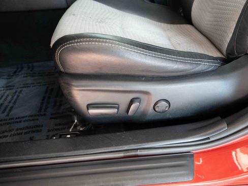 Used 2012 Toyota Camry SE image 12