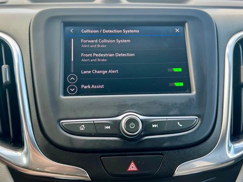 Used 2020 Chevrolet Equinox LT image 32