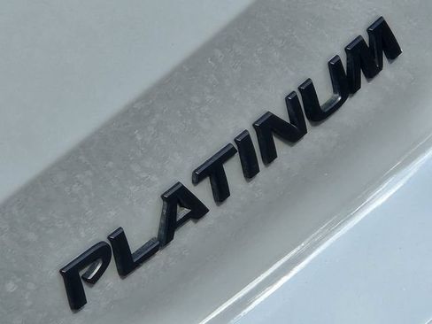 Used 2025 Nissan Pathfinder Platinum w/ Lighting Package (N93) FWD image 13