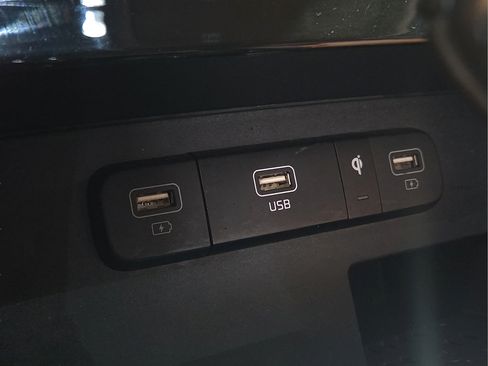 Used 2024 Kia Carnival SX Prestige FWD image 21