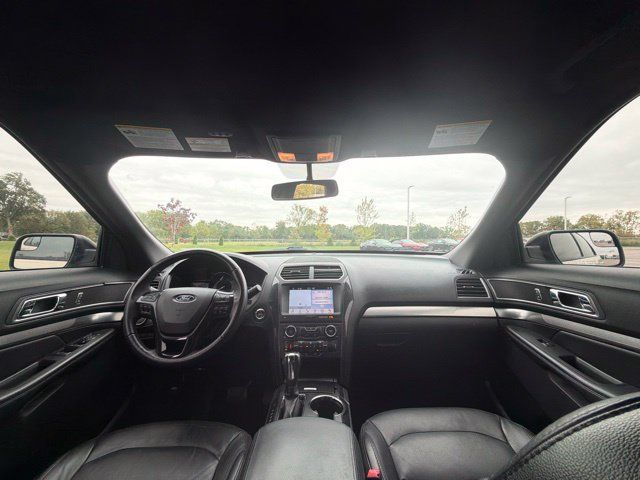 Used 2018 Ford Explorer XLT w/ Equipment Group 202A FWD image 20