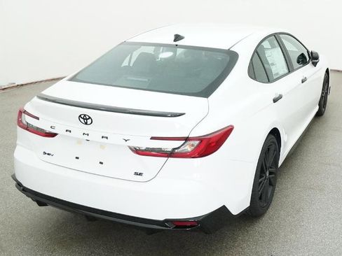 New 2026 Toyota Camry Hybrid image 9