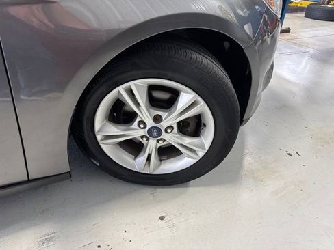 Used 2014 Ford Focus SE w/ SE Winter Package FWD image 36