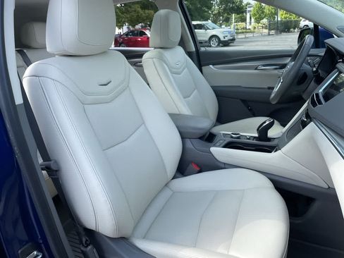 Certified 2024 Cadillac XT5 Premium Luxury w/ LPO, Floor Liner Package AWD/4WD image 14