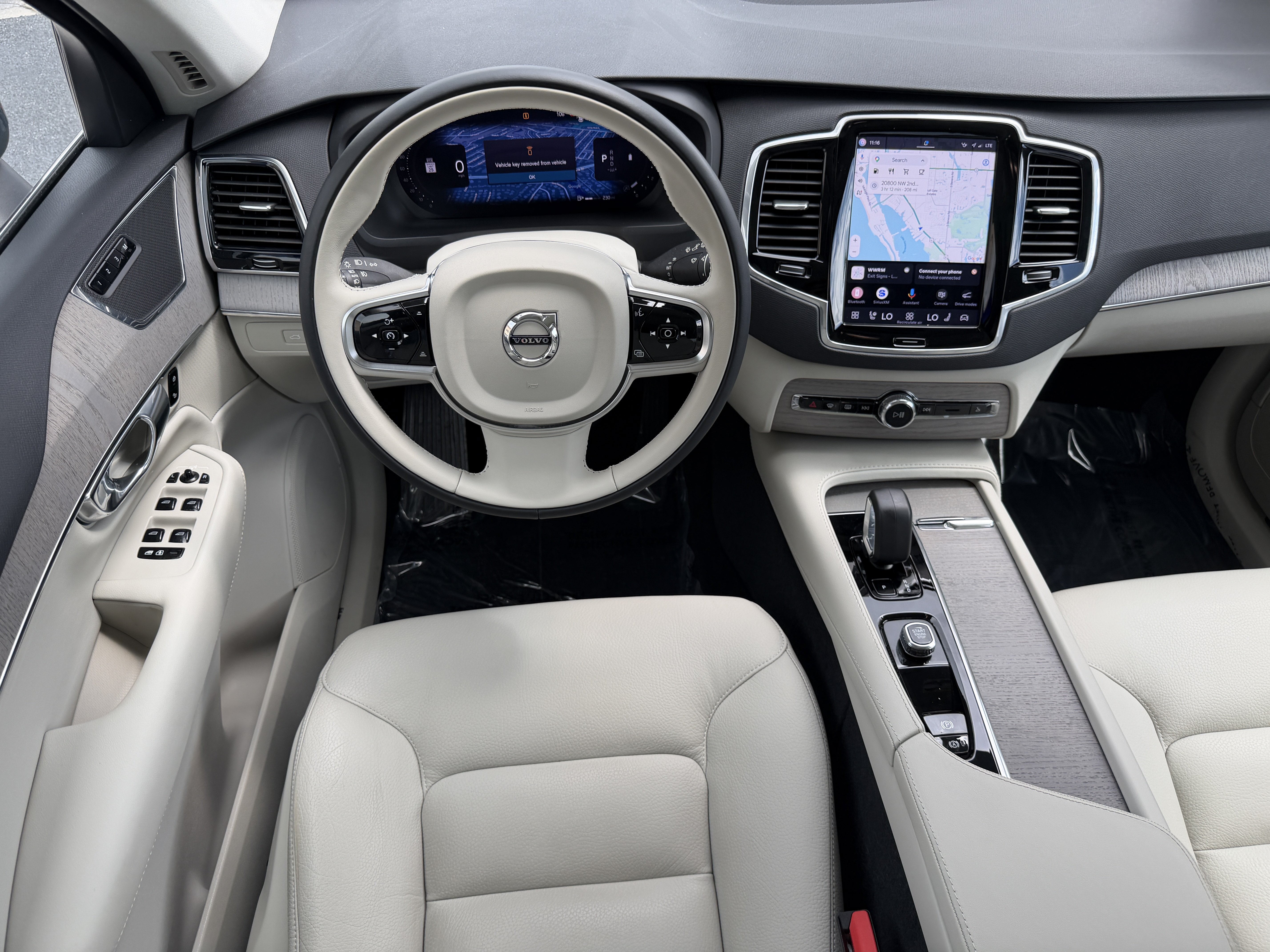 Certified 2025 Volvo XC90 B5 Plus w/ Protection Package Premier AWD/4WD image 13