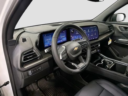 New 2026 Chevrolet Traverse LT w/ LPO, Floor Liner Package AWD/4WD image 10