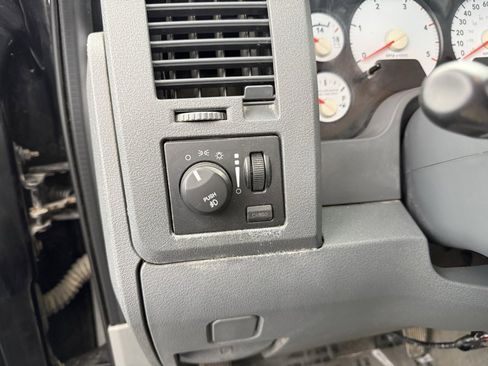 Used 2009 Dodge Ram 2500 Truck SLT w/ Popular Equipment Group image 21