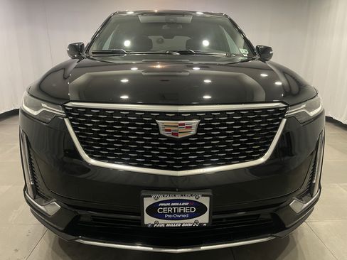 Used 2023 Cadillac XT6 Premium Luxury image 2