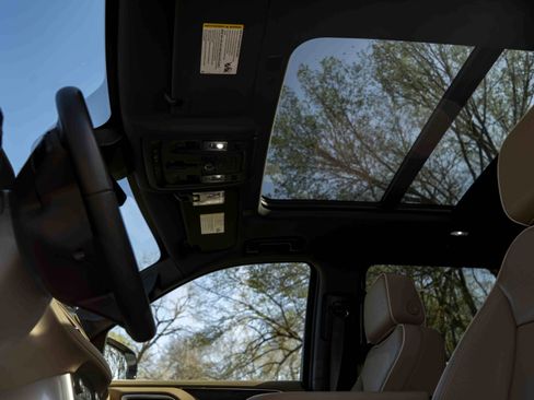 Used 2024 Chevrolet Suburban Premier w/ Premium Package 2 image 35