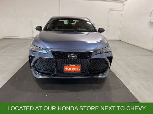 Used 2020 Toyota Avalon XSE image 2
