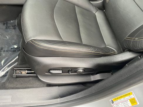 Used 2018 GMC Terrain SLT w/ Preferred Package image 28