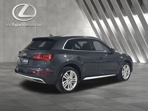 Used 2019 Audi Q5 2.0T Premium Plus w/ Premium Plus Package image 6