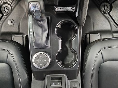 New 2025 Ford Bronco Badlands image 26