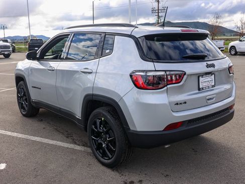 New 2026 Jeep Compass Latitude image 6