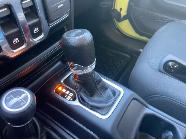 Used 2022 Jeep Wrangler Sport AWD/4WD image 15