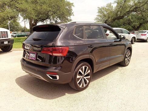 Used 2024 Volkswagen Taos SE FWD image 5