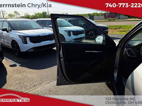 Used 2023 Kia Seltos S AWD/4WD image 14