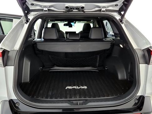 Used 2025 Toyota RAV4 XSE w/ Weather Package AWD/4WD image 20