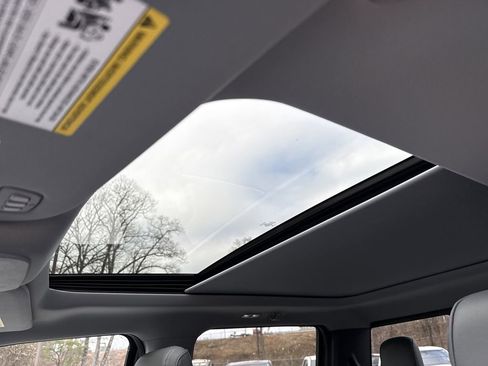 Used 2023 Ford F150 Lariat w/ Equipment Group 502A High image 28