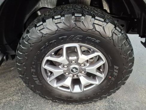 Used 2024 Ford Bronco Badlands image 7
