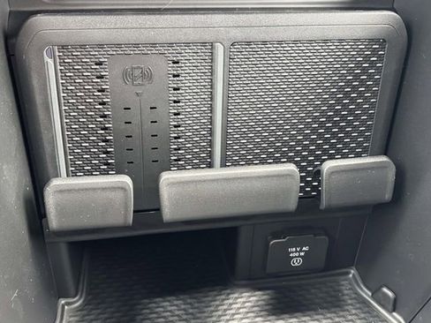 New 2026 RAM 1500 4x4 Crew Cab image 28