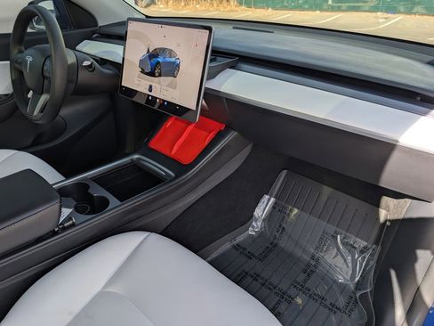 Used 2022 Tesla Model Y Performance image 20