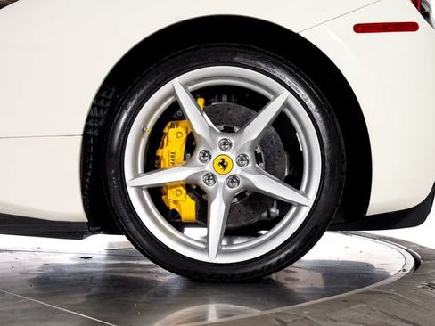 Certified 2018 Ferrari 488 Spider RWD image 19