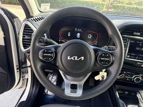 Used 2024 Kia Soul LX w/ Option Group 015 image 22