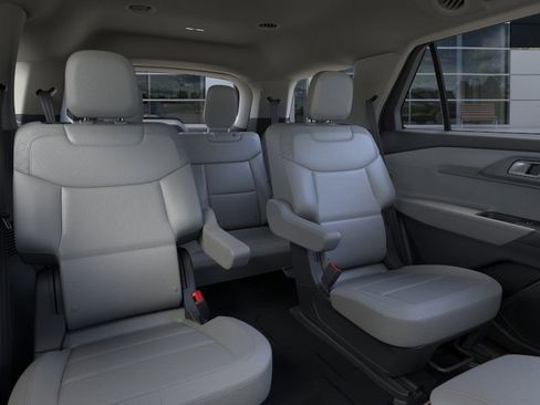 New 2026 Ford Explorer Active w/ Active Comfort Package image 32