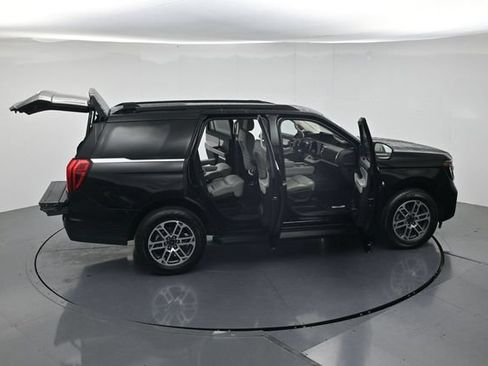 Used 2025 Ford Expedition Active AWD/4WD image 52
