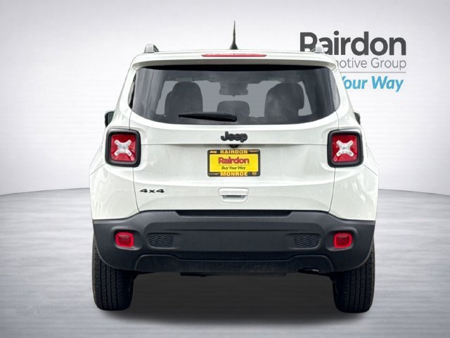 Used 2023 Jeep Renegade Latitude AWD/4WD image 6