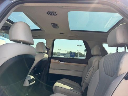 Used 2024 Hyundai Palisade Limited AWD/4WD image 11