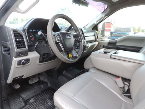Used 2017 Ford F350 XL w/ Power Equipment Group image 6
