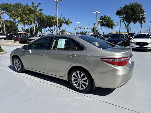 Used 2017 Toyota Camry FWD image 12