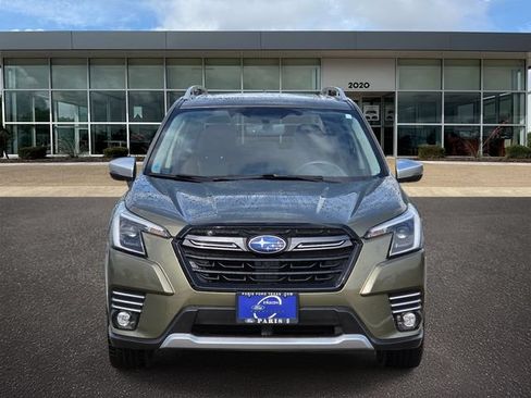 Used 2024 Subaru Forester Touring w/ Convenience Package AWD/4WD image 2