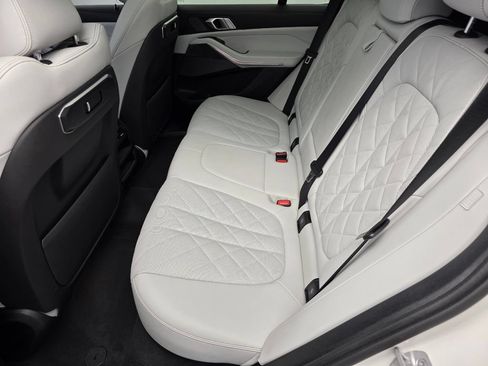 Certified 2024 BMW X5 xDrive40i w/ Premium Package AWD/4WD image 15