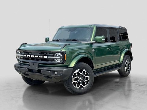 Used 2024 Ford Bronco Outer Banks AWD/4WD image 1