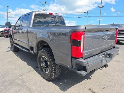 Used 2023 Ford F250 Lariat w/ Lariat Ultimate Package AWD/4WD image 4