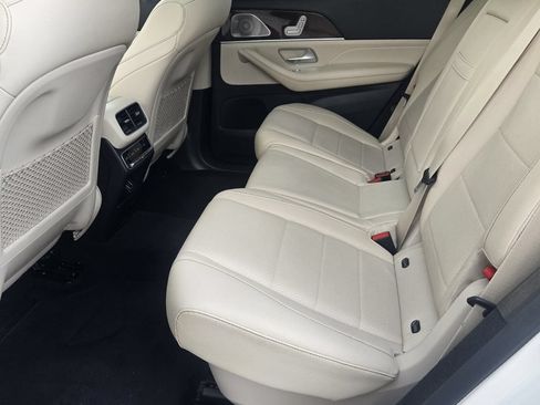 Used 2023 Mercedes-Benz GLS 450 4MATIC w/ AMG Line Exterior image 11