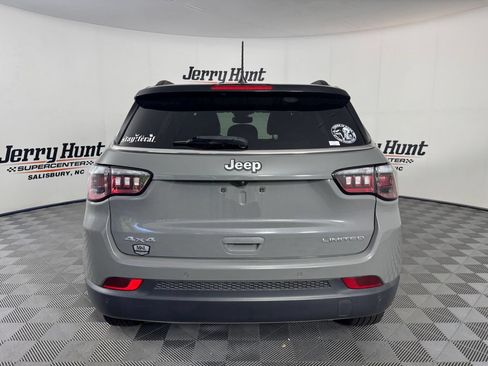 Used 2024 Jeep Compass Limited AWD/4WD image 7