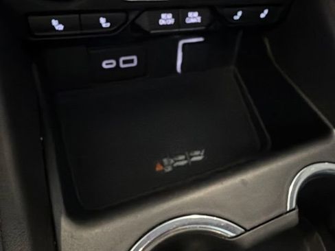 Used 2023 Chevrolet Suburban Z71 AWD/4WD image 31