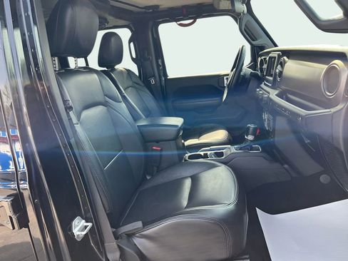 Used 2018 Jeep Wrangler Unlimited Sport S image 19