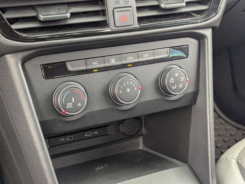 Used 2022 Volkswagen Taos S image 29