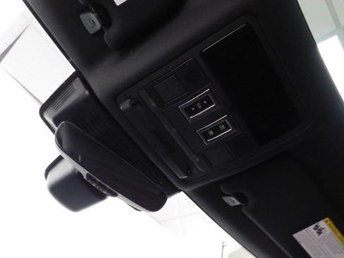 Used 2023 Jaguar F-PACE S AWD/4WD image 53