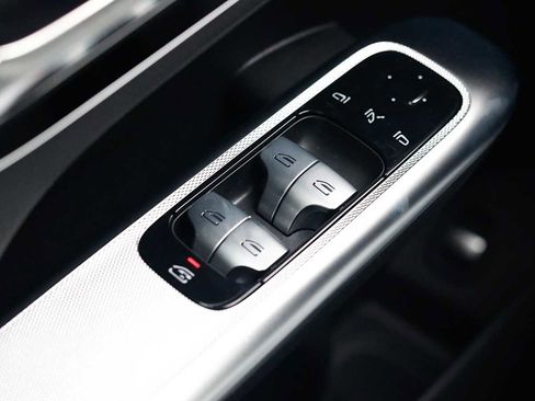 New 2026 Mercedes-Benz GLC 300 4MATIC image 24